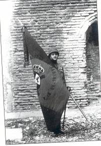 Bandera del Batalln de Cazadores Barbastro n 4. Foto Gallifa, 1920.